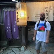 Profesor titulado en Yoga, dando clases particulares y en grupo